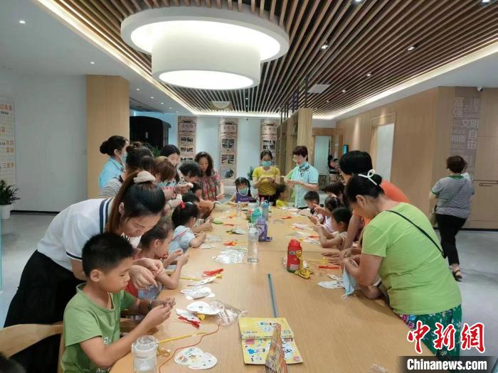 杭州一未来社区内组织亲子活动。　杭州市建委供图