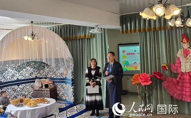 ����ůͯ�ġ�������ҵ���ж������ƾ�����ʽ�ڰ�˹���ɾ���